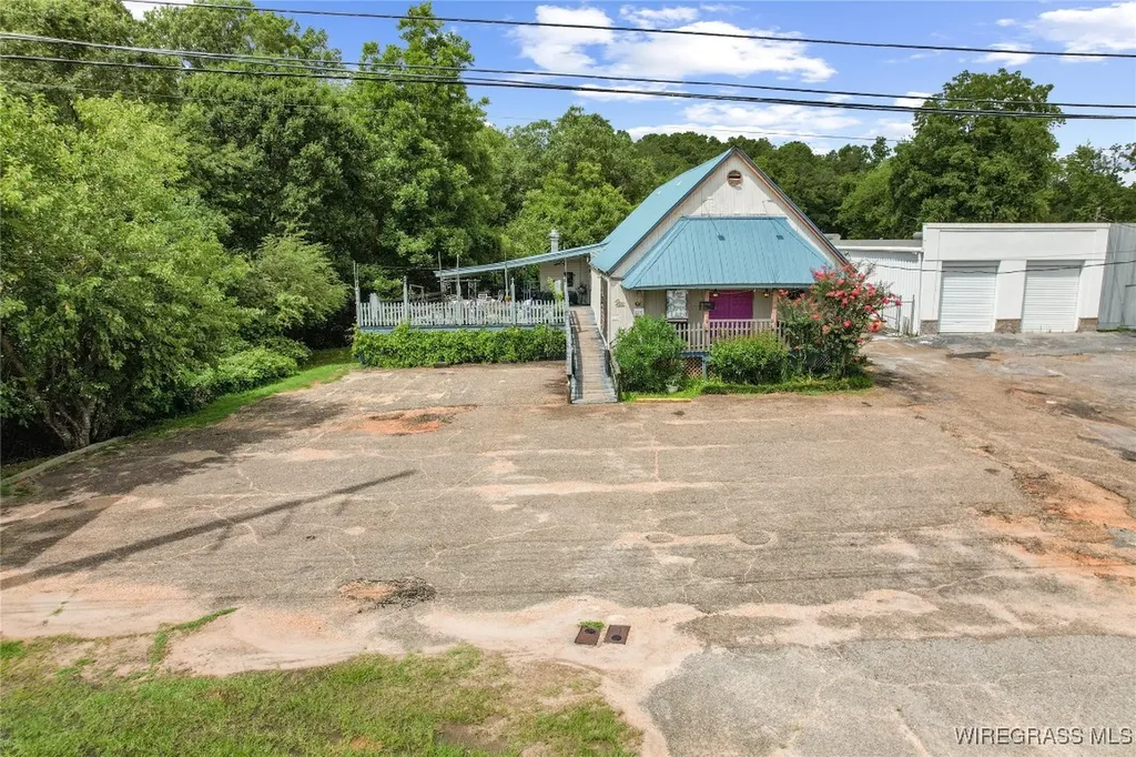 2563 Ross Clark Circle Dothan AL 36301