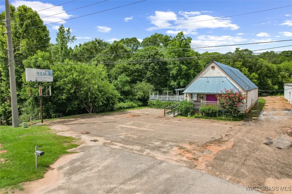 2563 Ross Clark Circle Dothan AL 36301