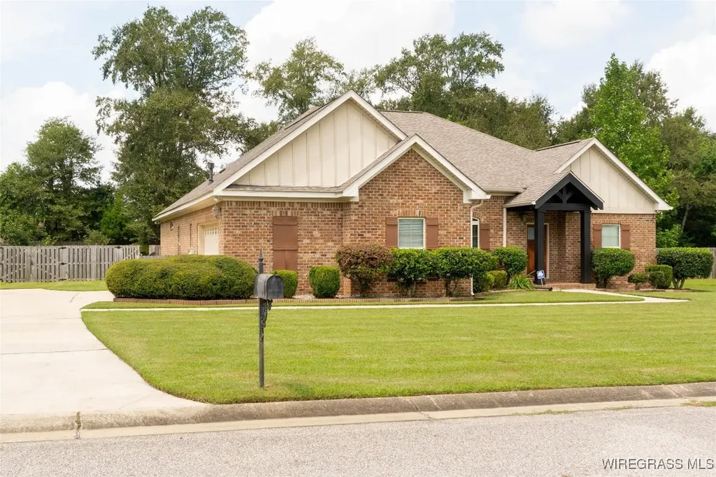 118 Moultrie Drive Dothan AL 36305