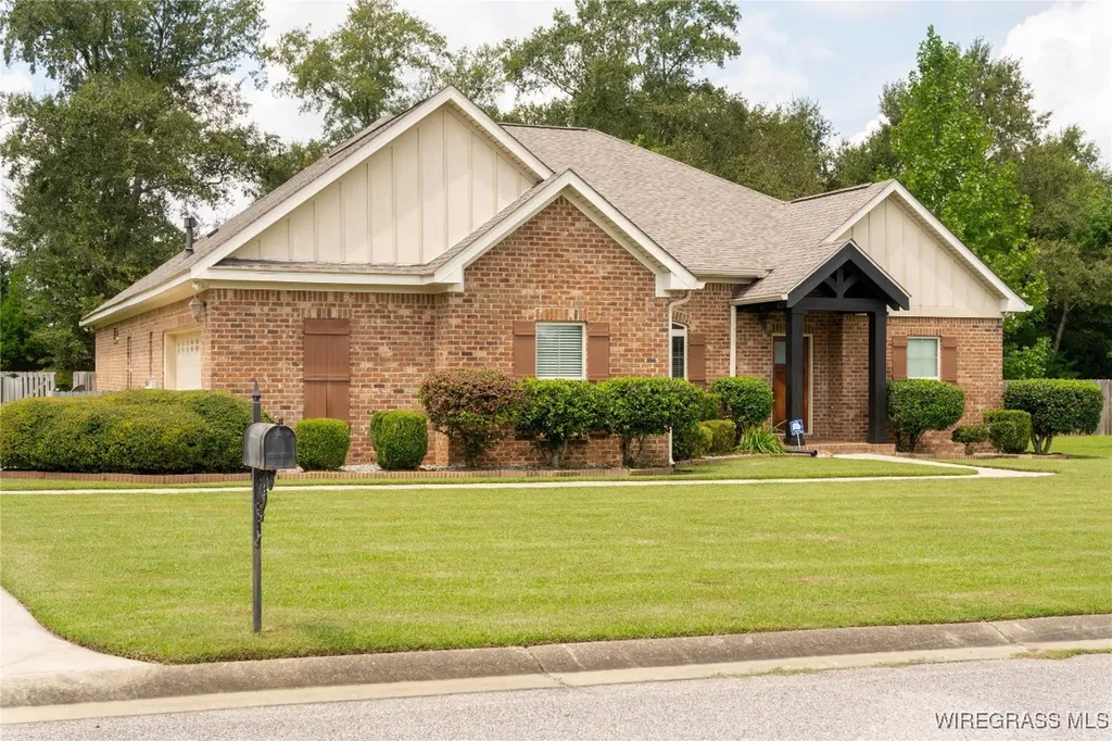 118 Moultrie Drive Dothan AL 36305