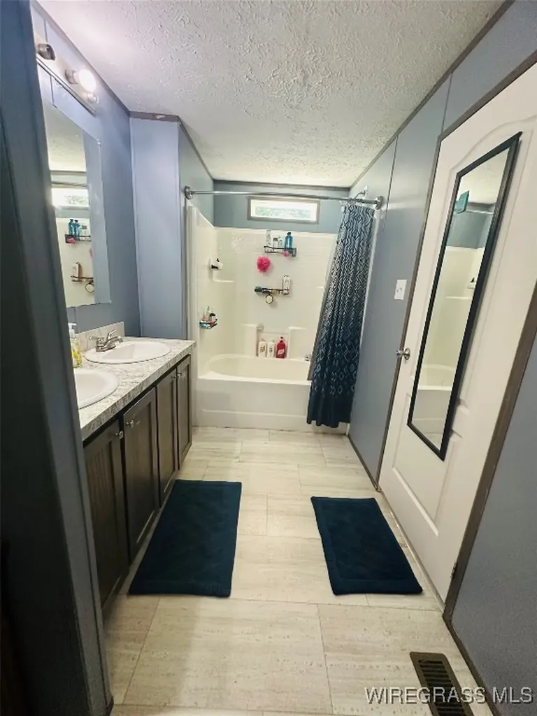 305 E Riverside Avenue Geneva AL 36340