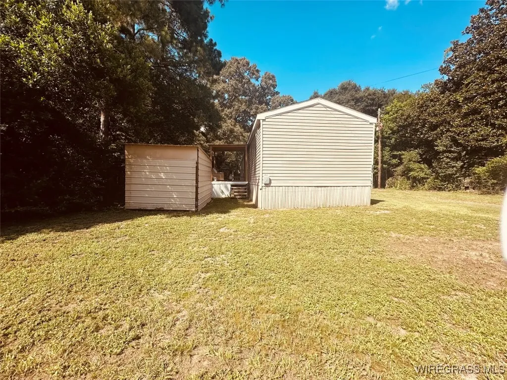 305 E Riverside Avenue Geneva AL 36340