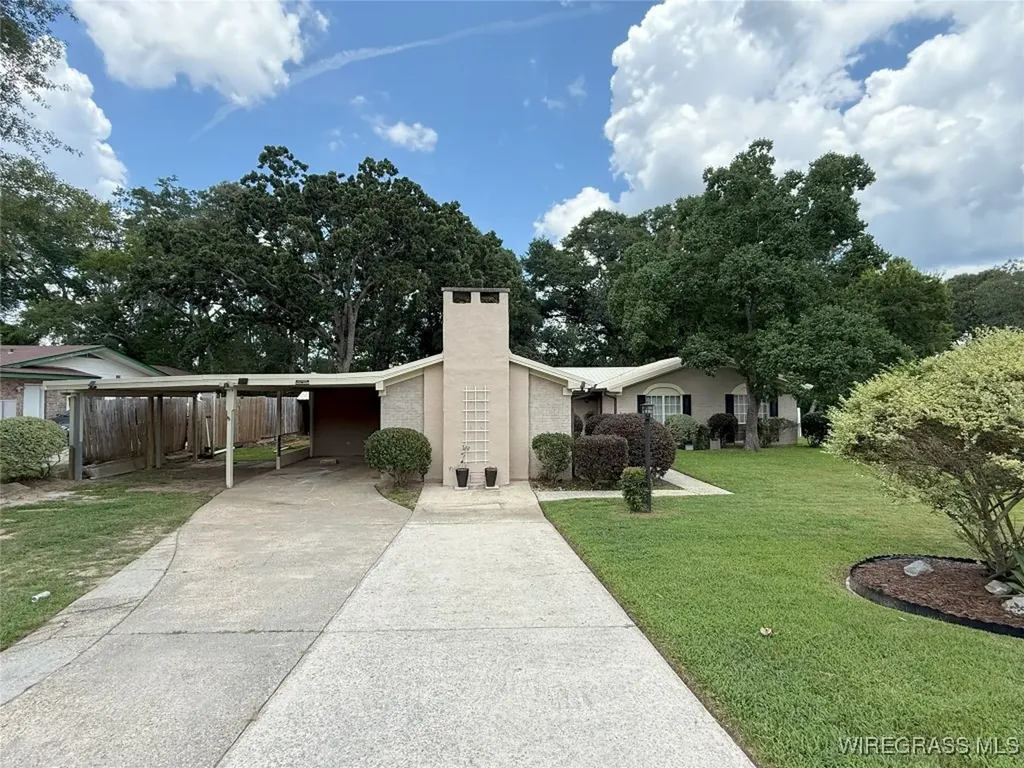 26 Goff Street Daleville AL 36330