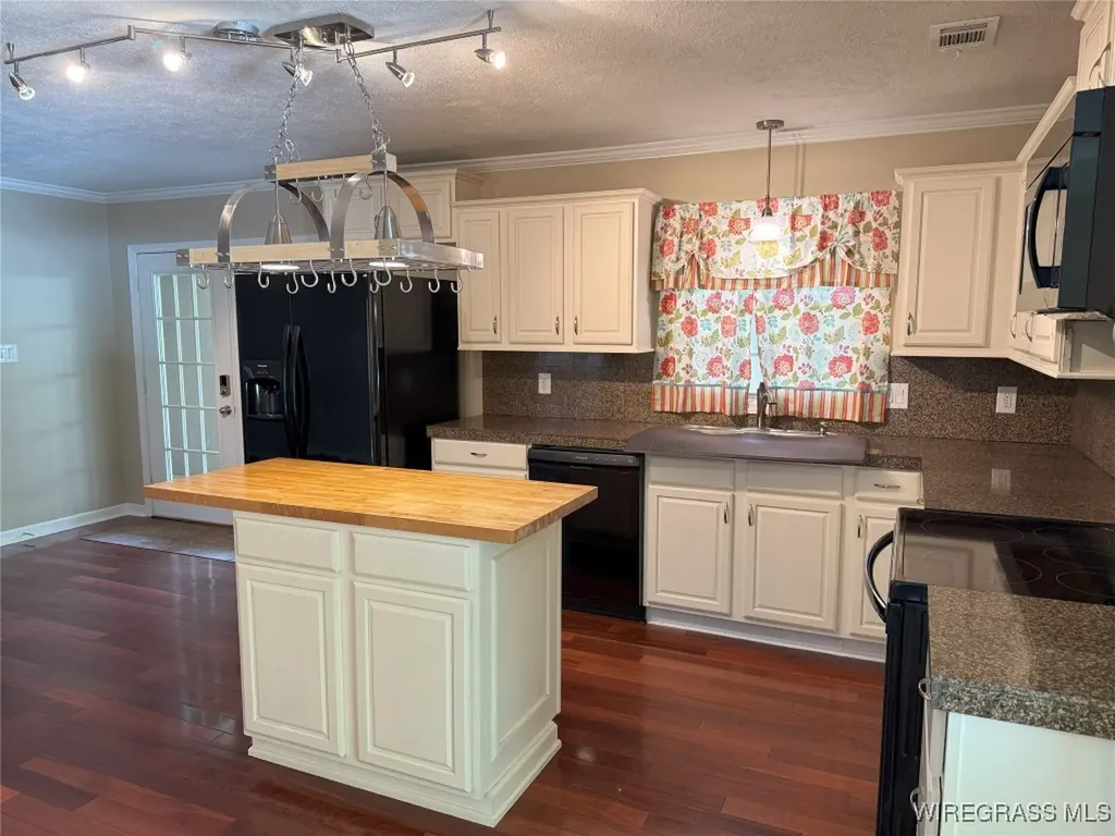 26 Goff Street Daleville AL 36330