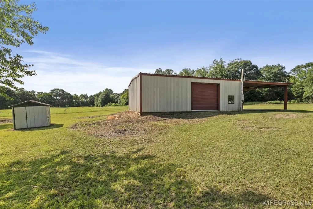 216 Private Road 1428 Enterprise AL 36330