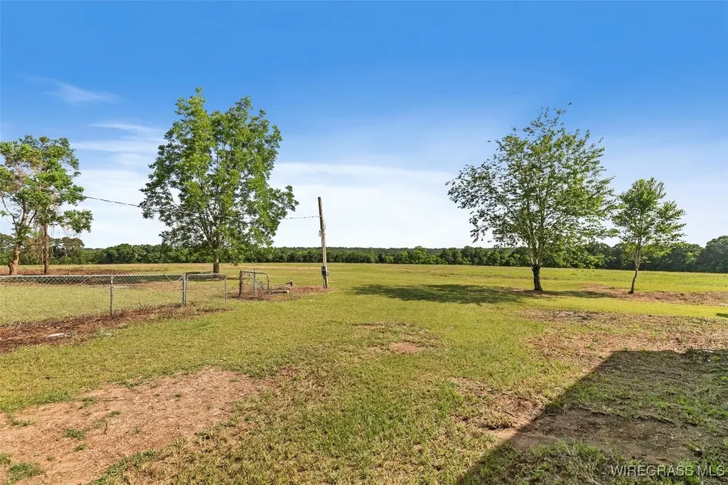 216 Private Road 1428 Enterprise AL 36330