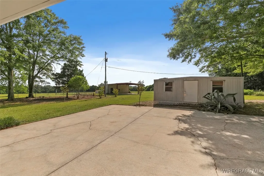 216 Private Road 1428 Enterprise AL 36330