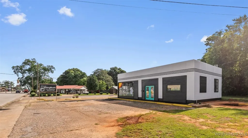 312 N Daleville Avenue Daleville AL 36322