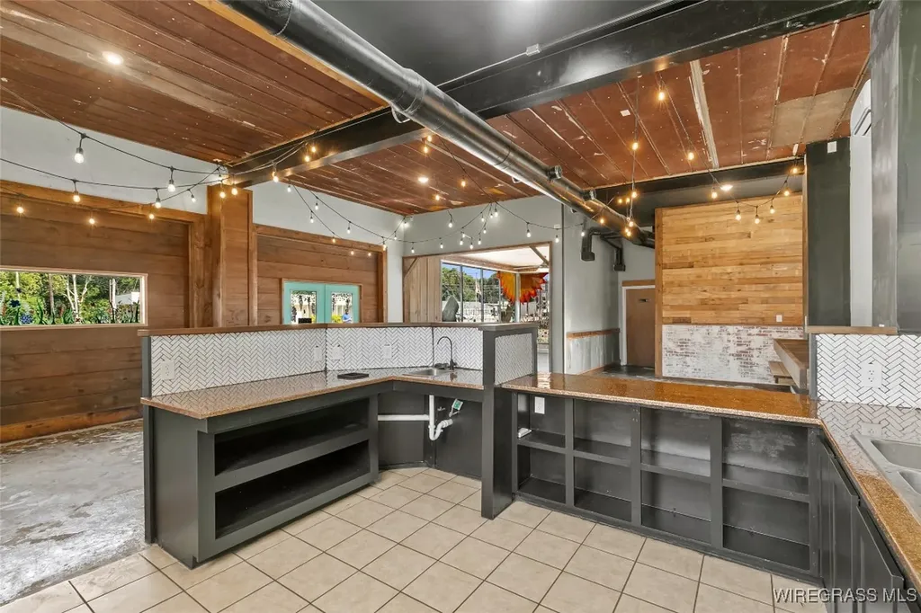 312 N Daleville Avenue Daleville AL 36322