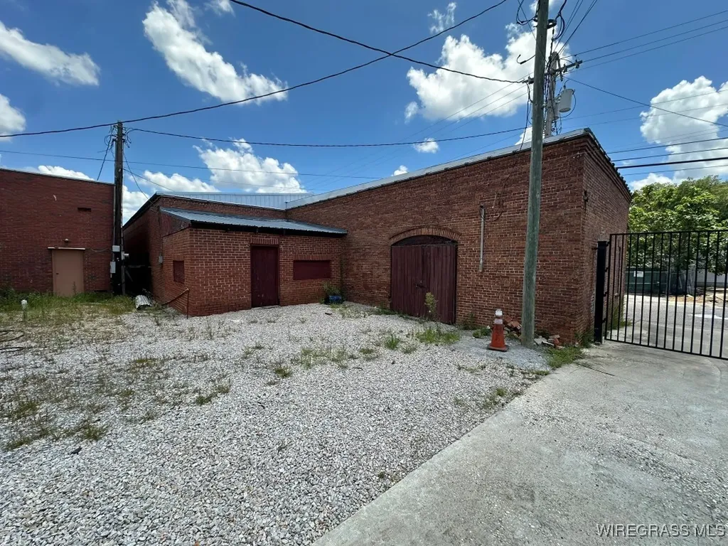 111 S Main Street Brundidge AL 36010