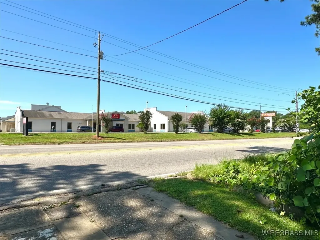 641 Glover Avenue Enterprise AL 36330