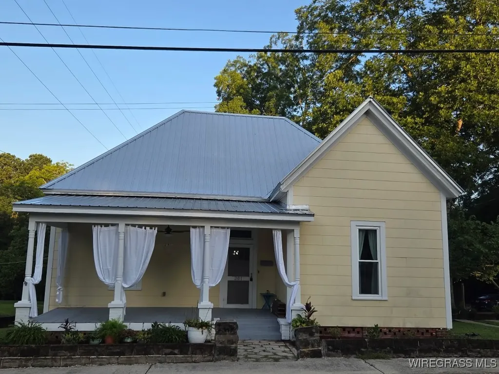 201 Oak Street Andalusia AL 36420