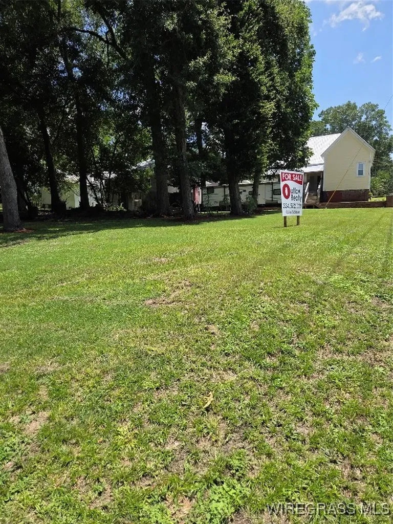 201 Oak Street Andalusia AL 36420
