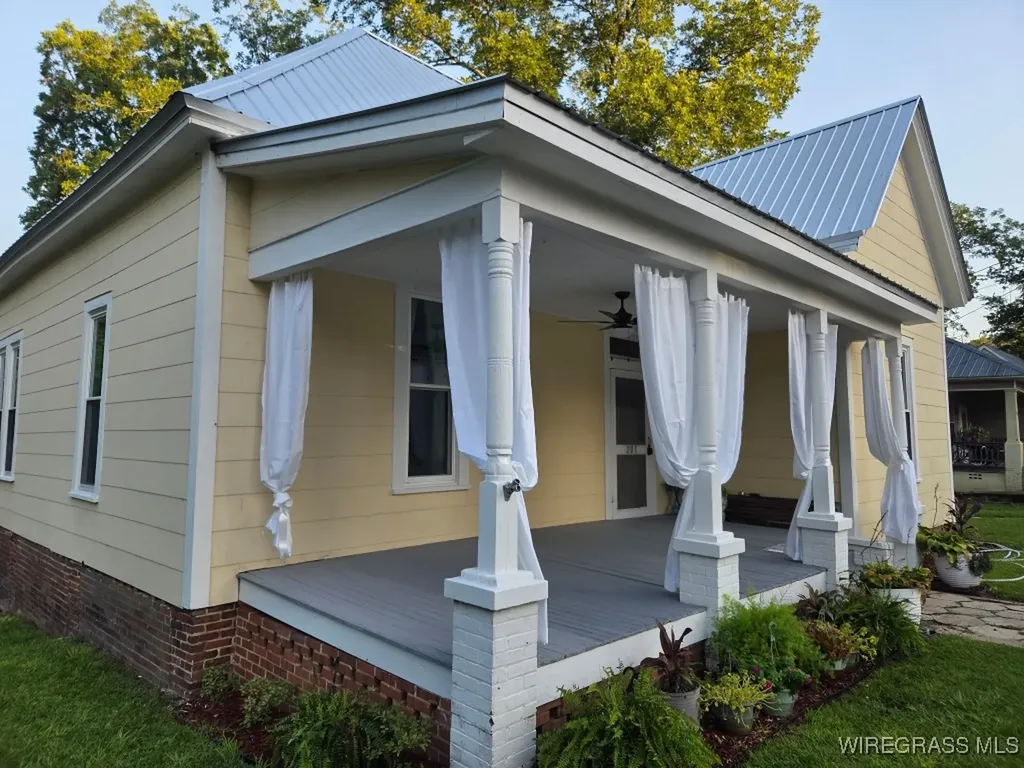 201 Oak Street Andalusia AL 36420