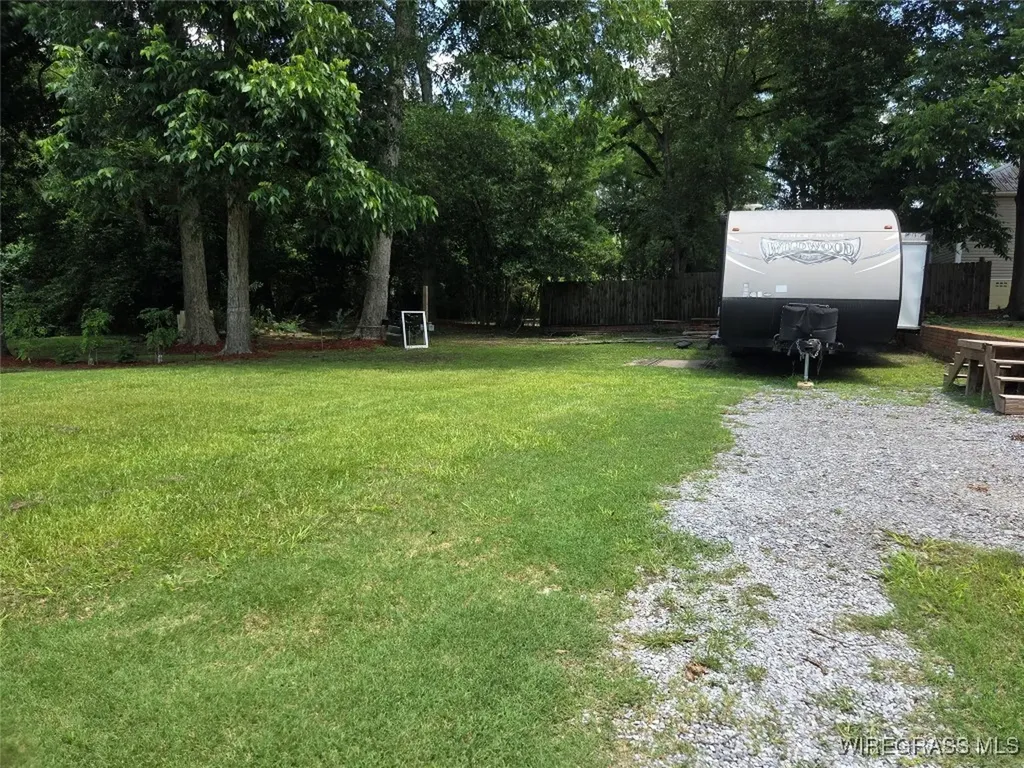 201 Oak Street Andalusia AL 36420