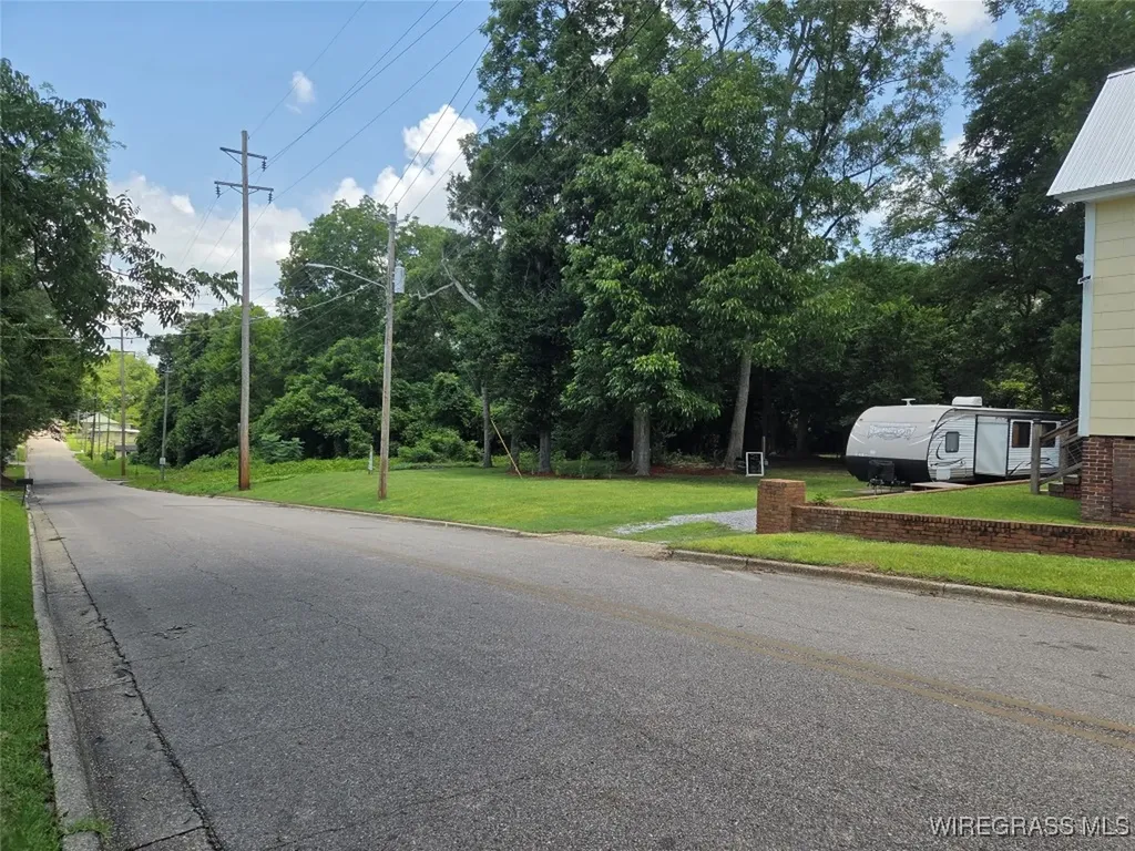 201 Oak Street Andalusia AL 36420