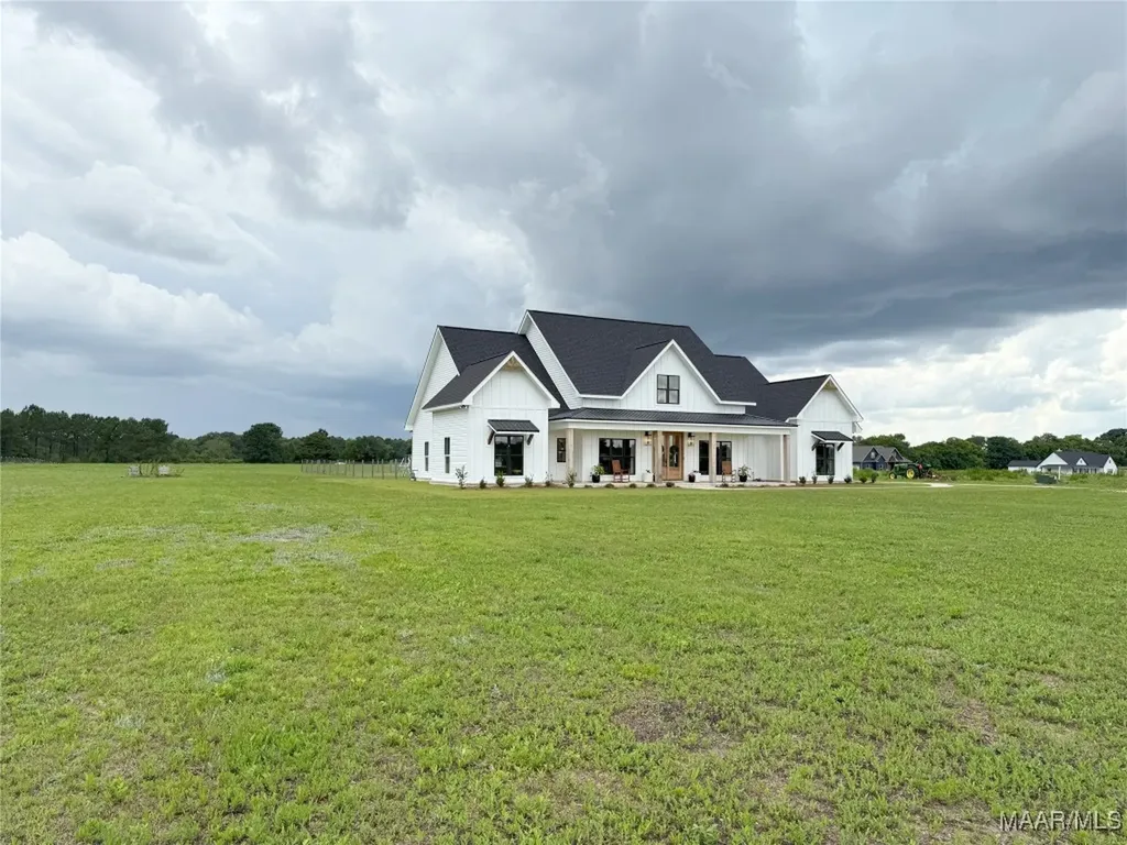 390 County Road 11 Road Headland AL 36345