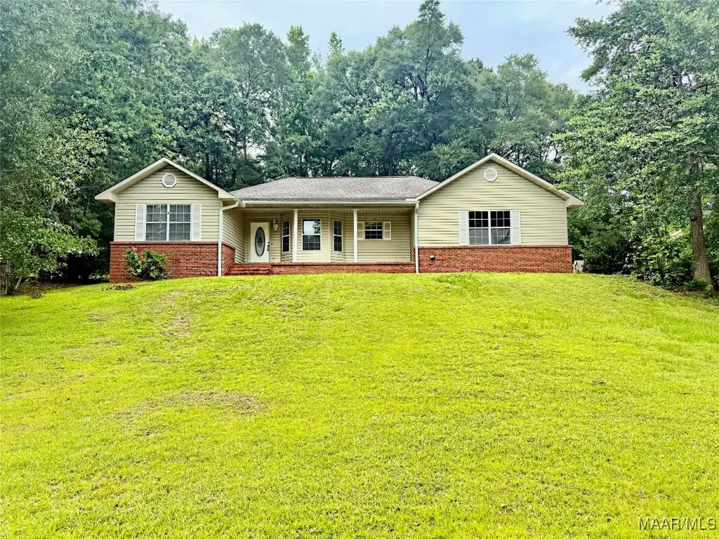 213 Elizabeth Lane Daleville AL 36322