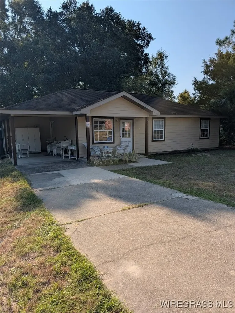 433 Joe Cook Street Cottonwood AL 36320