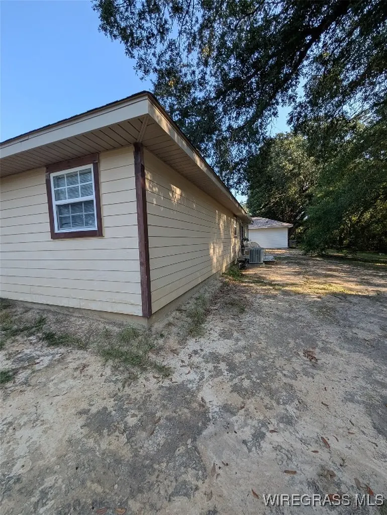433 Joe Cook Street Cottonwood AL 36320