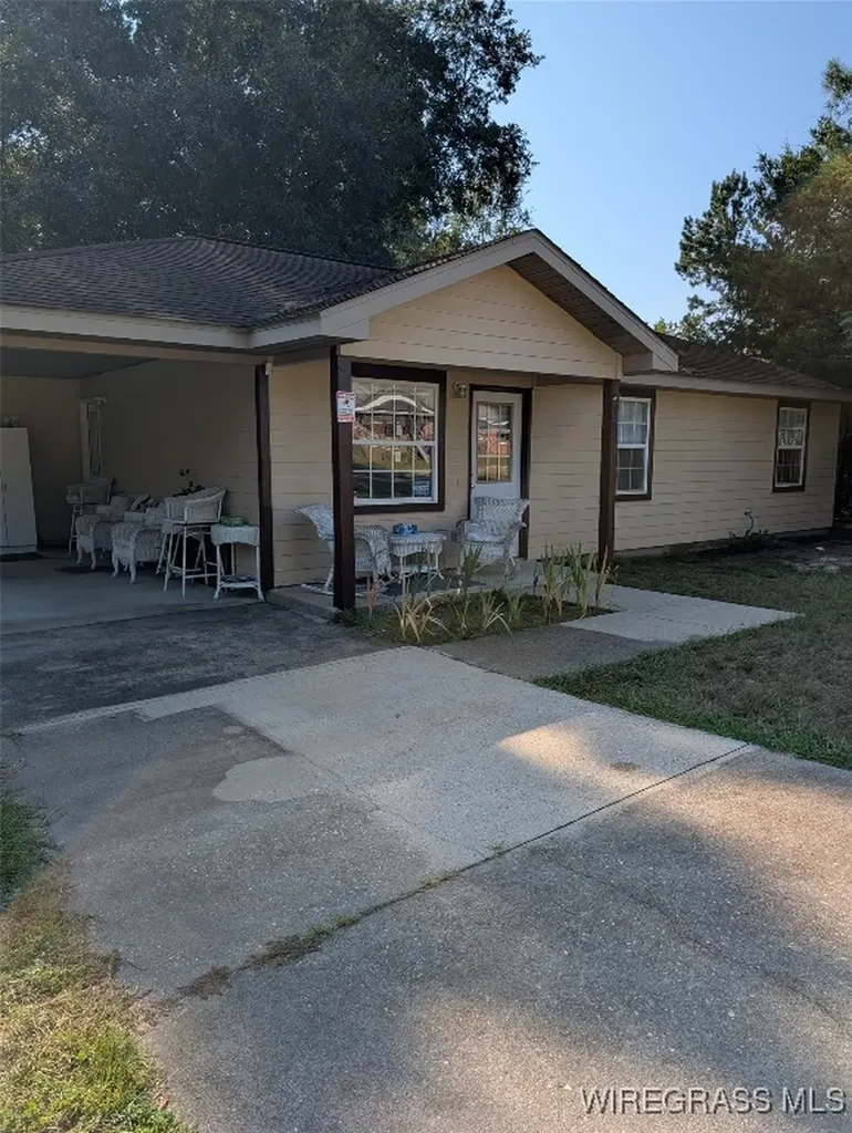 433 Joe Cook Street Cottonwood AL 36320