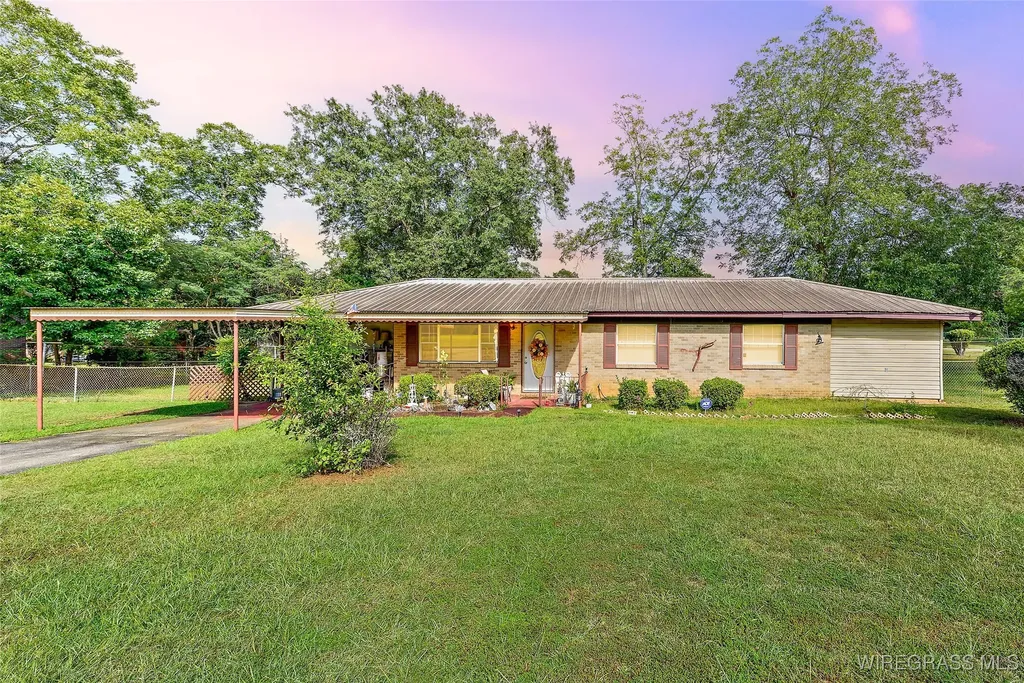 1200 Corner Street Dothan AL 36303