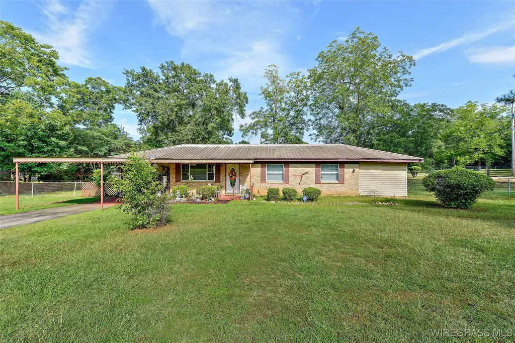 1200 Corner Street Dothan AL 36303