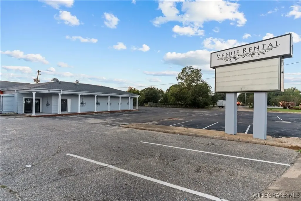 88 Daleville Avenue Daleville AL 36322