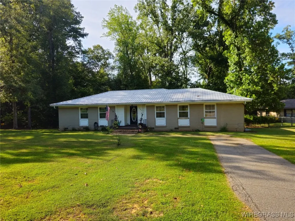 127 Peters Circle Ozark AL 36360