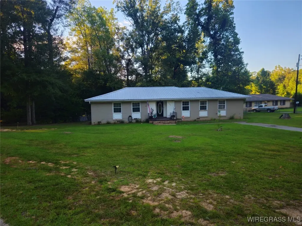 127 Peters Circle Ozark AL 36360