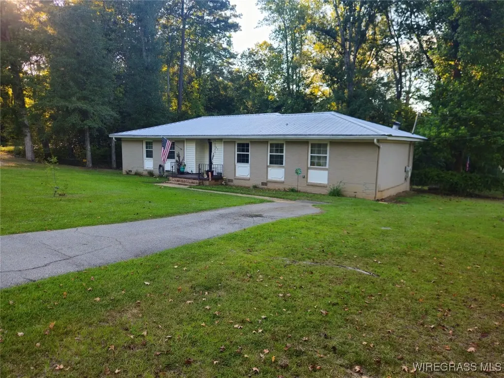 127 Peters Circle Ozark AL 36360