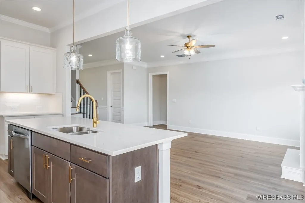 220 Zinnia Lane Dothan AL 36305