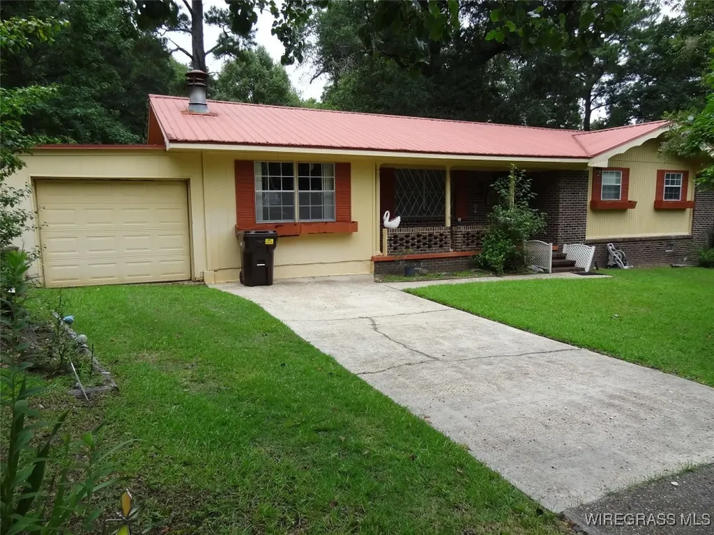 102 Baxter Street Daleville AL 36322