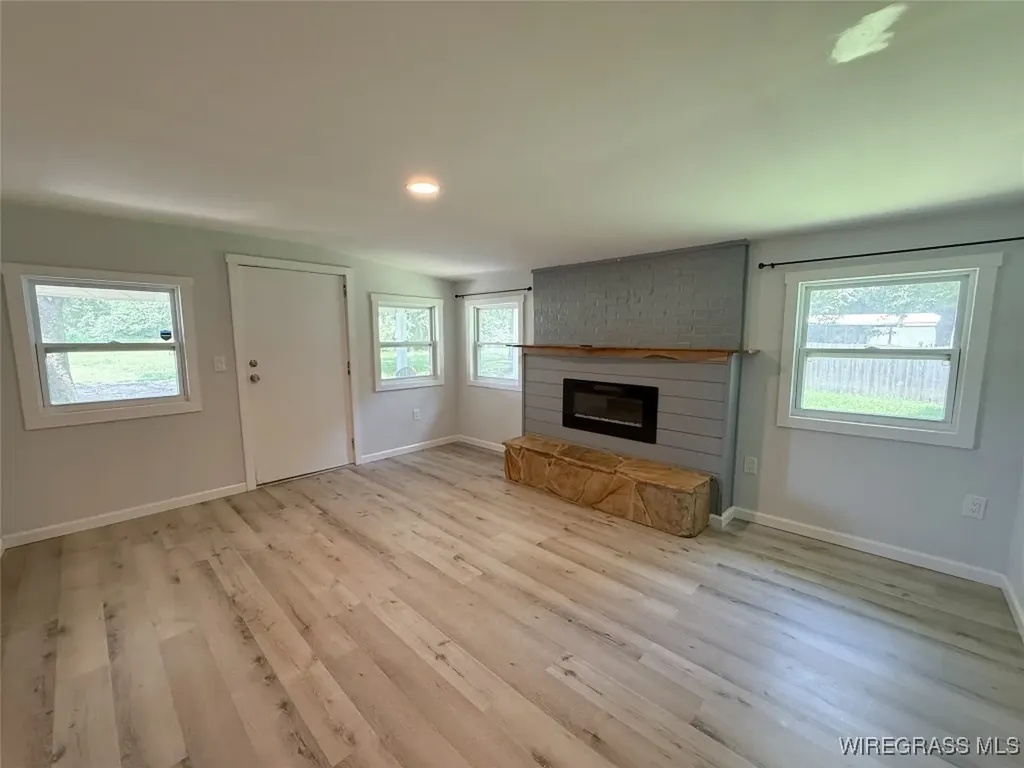 16268 W State Highway 52 Kinston AL 36453