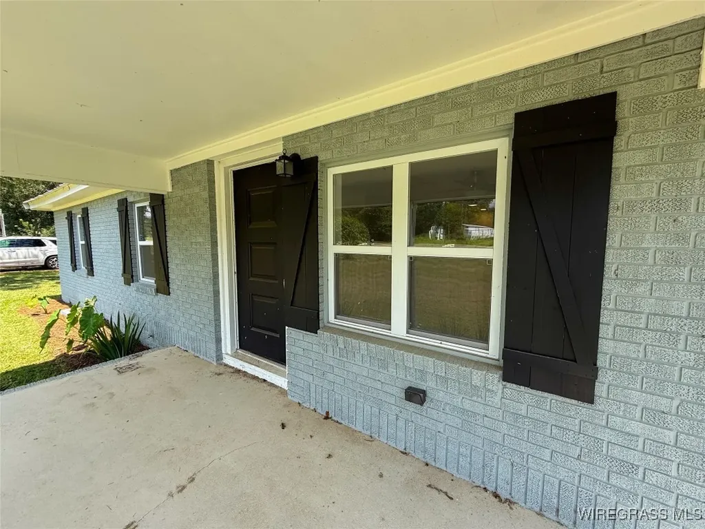 16268 W State Highway 52 Kinston AL 36453