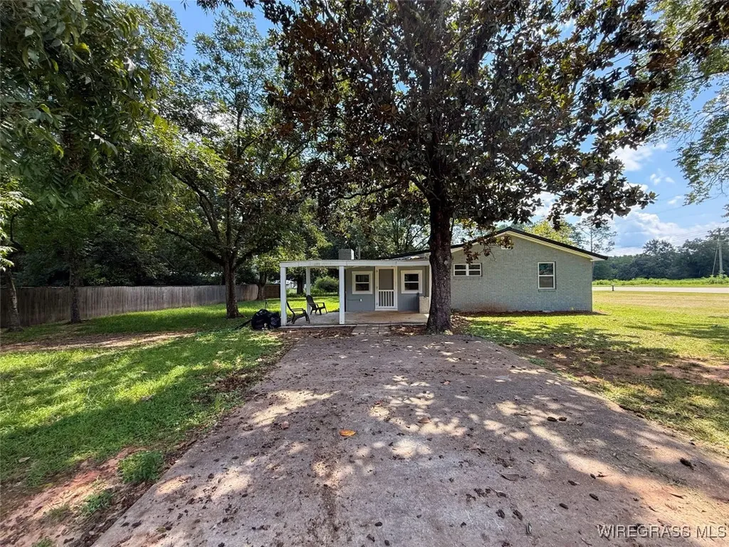 16268 W State Highway 52 Kinston AL 36453