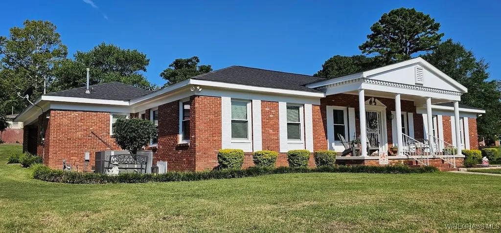448 Trotman Drive Ozark AL 36360