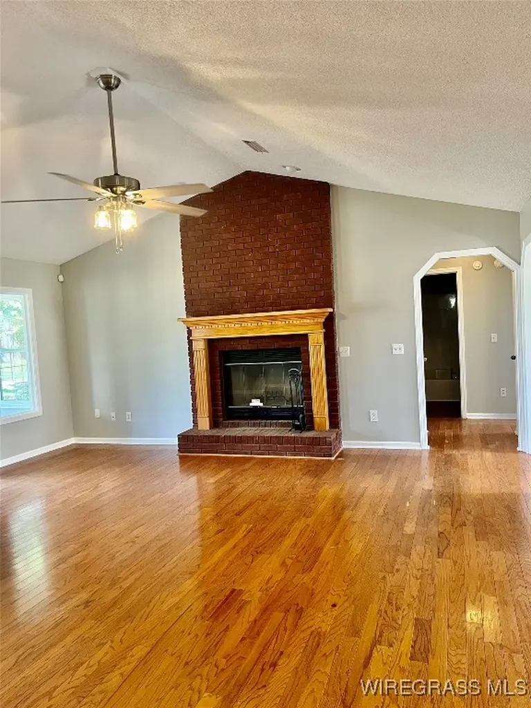 102 Daphne Drive Enterprise AL 36330