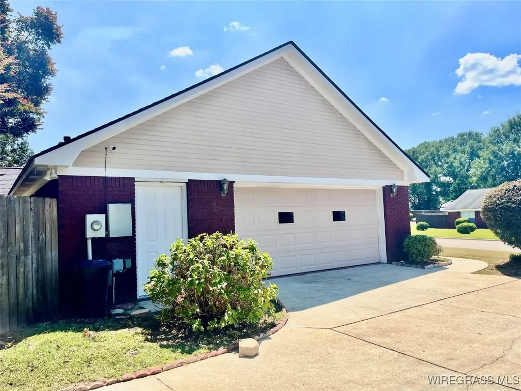 102 Daphne Drive Enterprise AL 36330