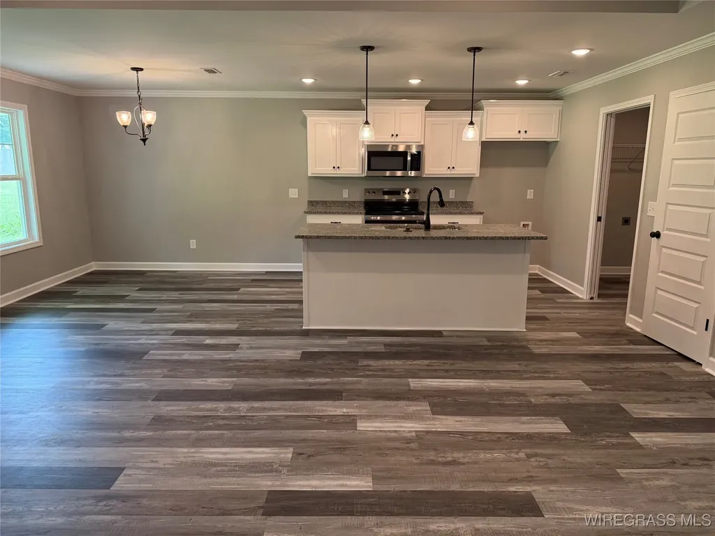 318 S Dawkins Street New Brockton AL 36351