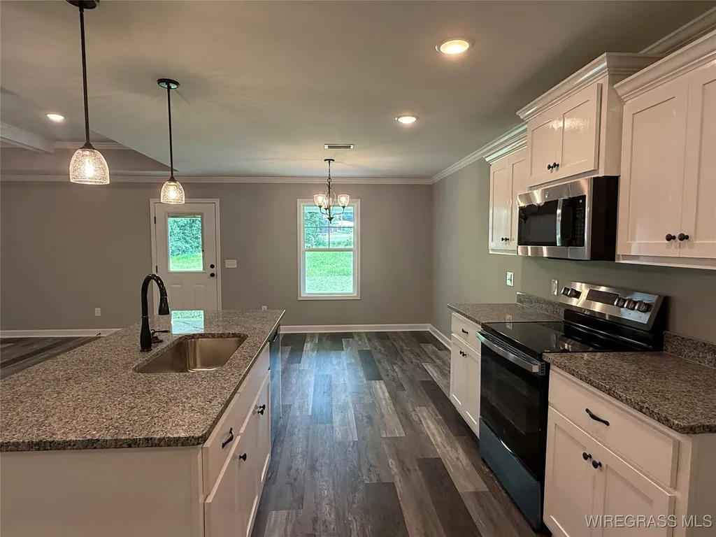 318 S Dawkins Street New Brockton AL 36351