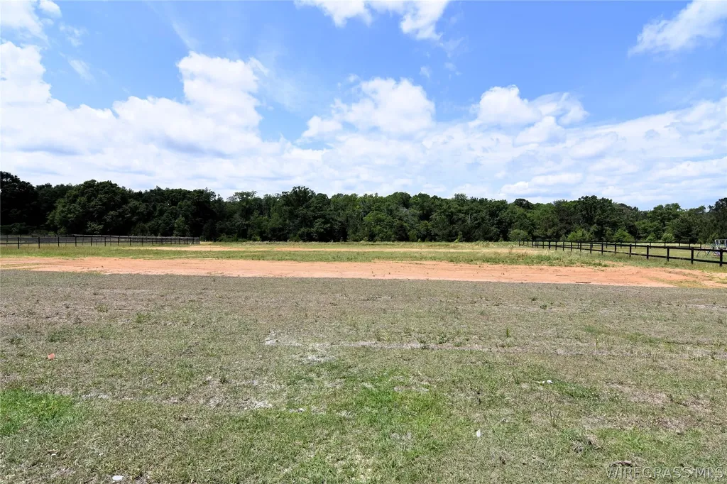 5136 Judge Logue Road Newton AL 35352