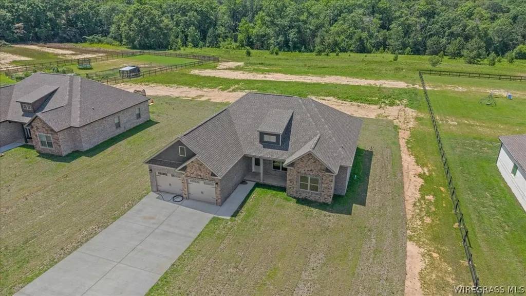 5136 Judge Logue Road Newton AL 35352