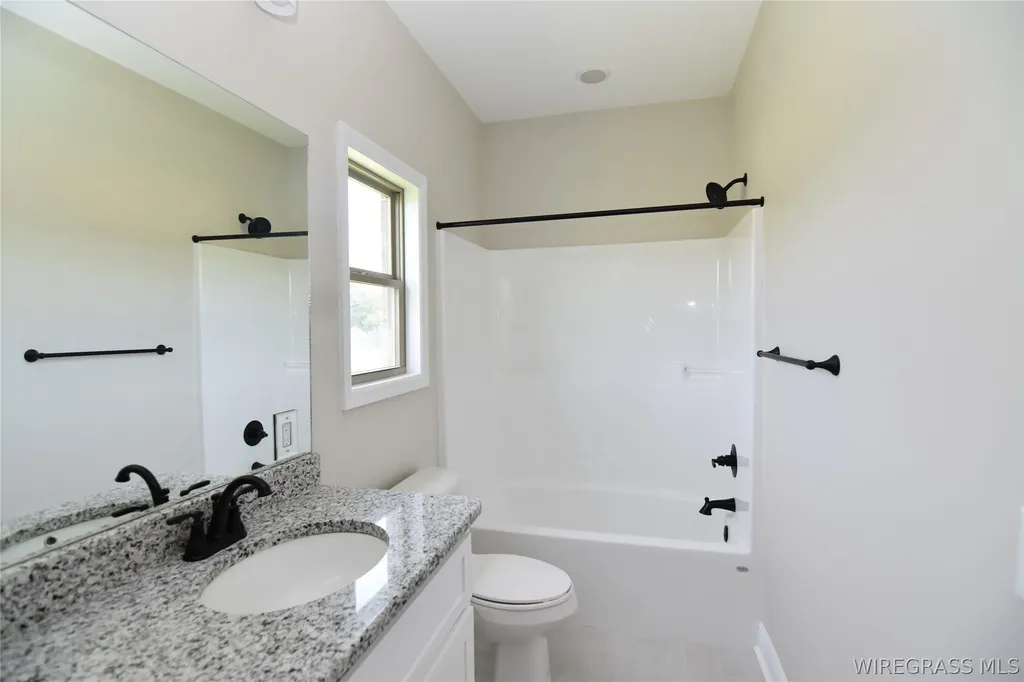 5136 Judge Logue Road Newton AL 35352