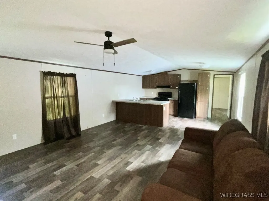 1095 White Oak Road Slocomb AL 36375