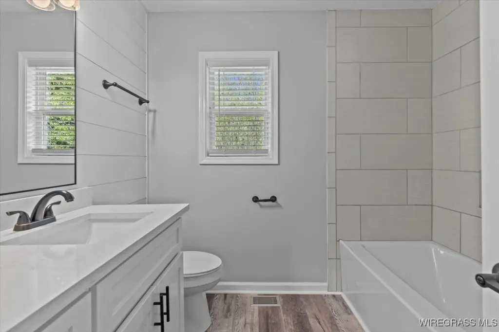 105 N Woodlawn Drive Enterprise AL 36330