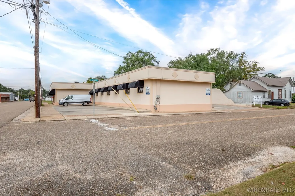 300 Buford Street Elba AL 36323