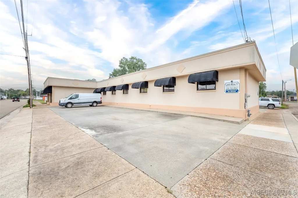 300 Buford Street Elba AL 36323