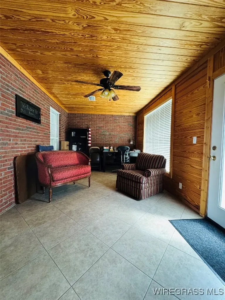 1716 Burl Lee Road Cottonwood AL 36320