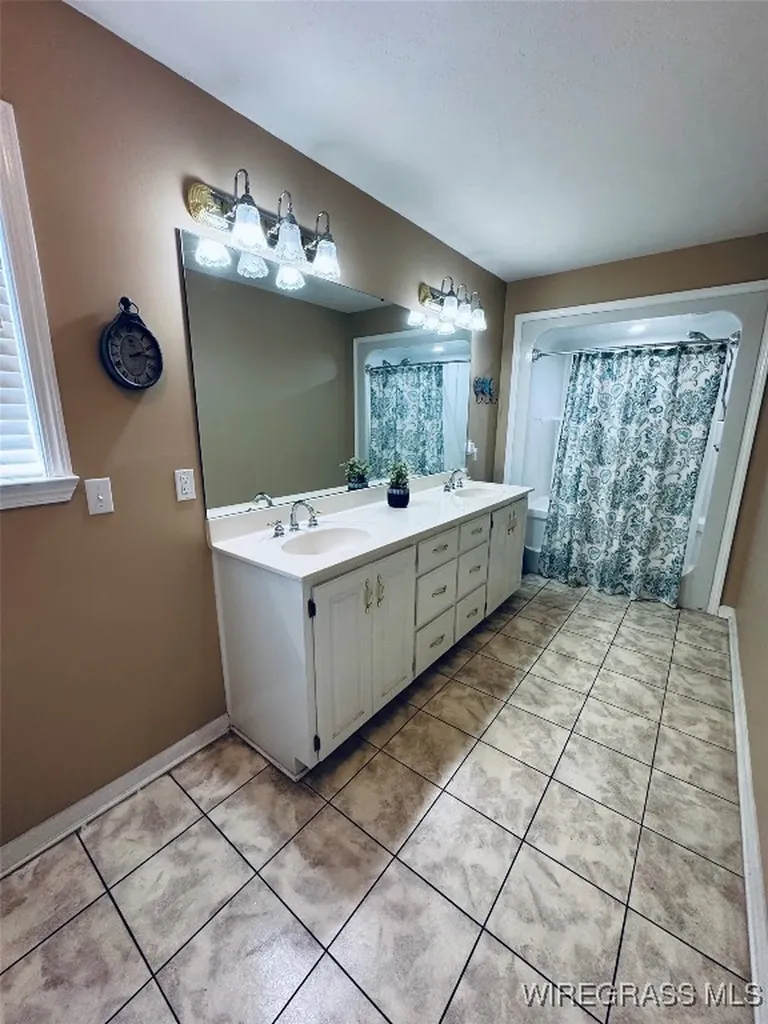 1716 Burl Lee Road Cottonwood AL 36320